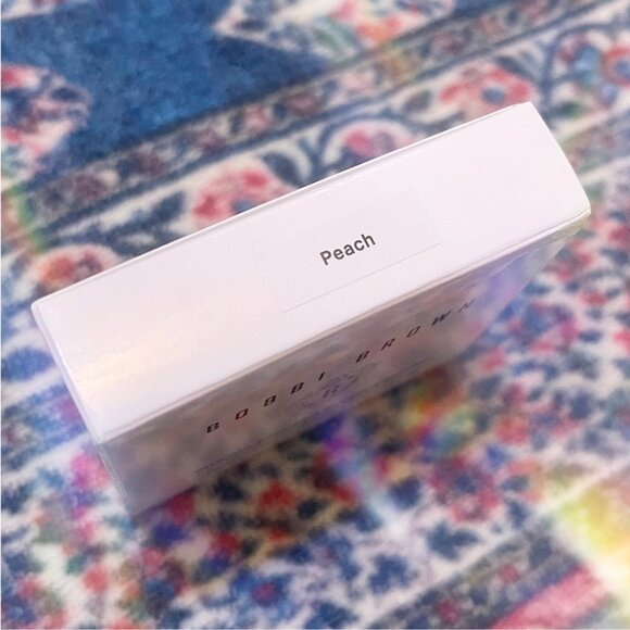 BOBBI BROWN Vitamin Enriched Pressed Powder- Peach *BNIB* - Picture 2 of 3